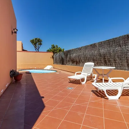 Flatguest Poleo Villa La Oliva