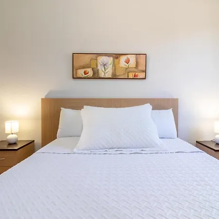 Flatguest Poleo